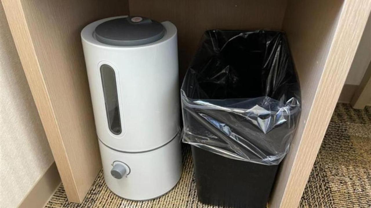 Toyoko Inn Okinawa Naha Asahibashi Ekimae מראה חיצוני תמונה