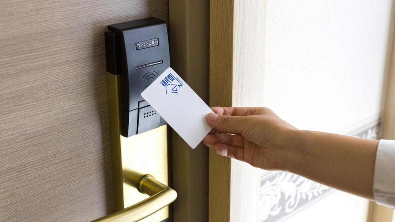 Toyoko Inn Okinawa Naha Asahibashi Ekimae מראה חיצוני תמונה