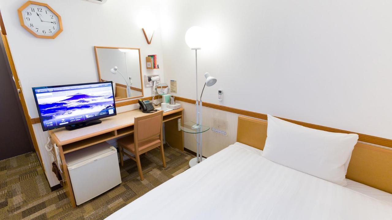 Toyoko Inn Okinawa Naha Asahibashi Ekimae מראה חיצוני תמונה