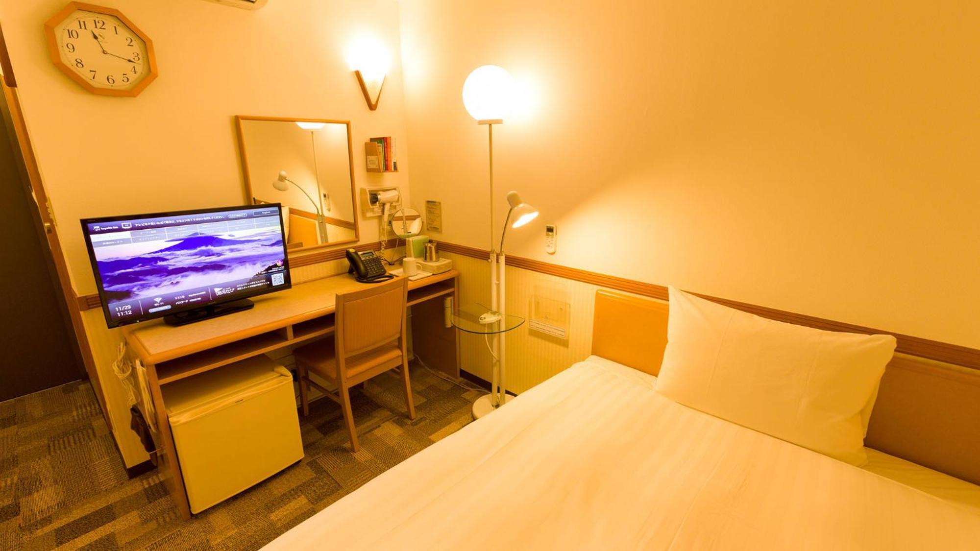 Toyoko Inn Okinawa Naha Asahibashi Ekimae חדר תמונה