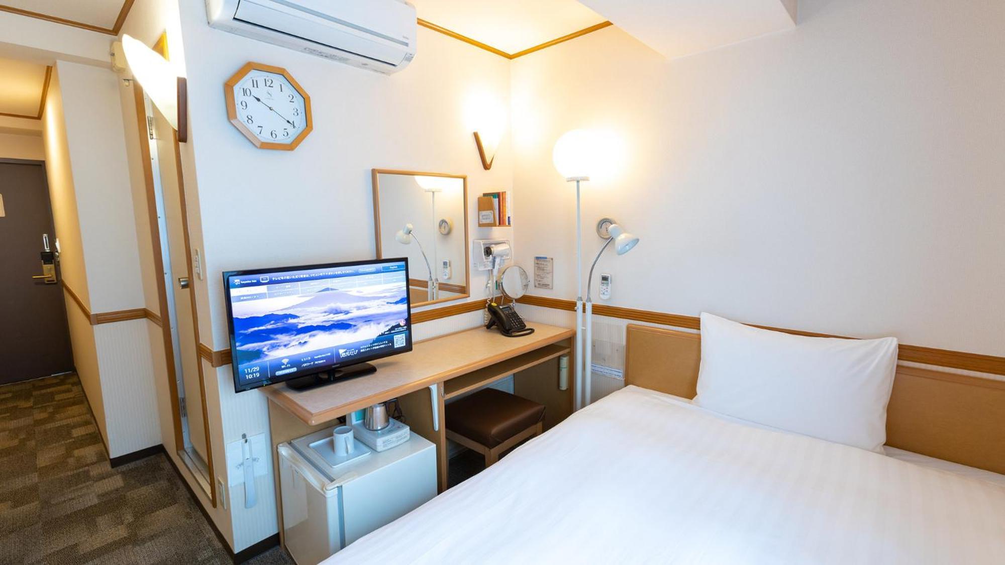 Toyoko Inn Okinawa Naha Asahibashi Ekimae חדר תמונה
