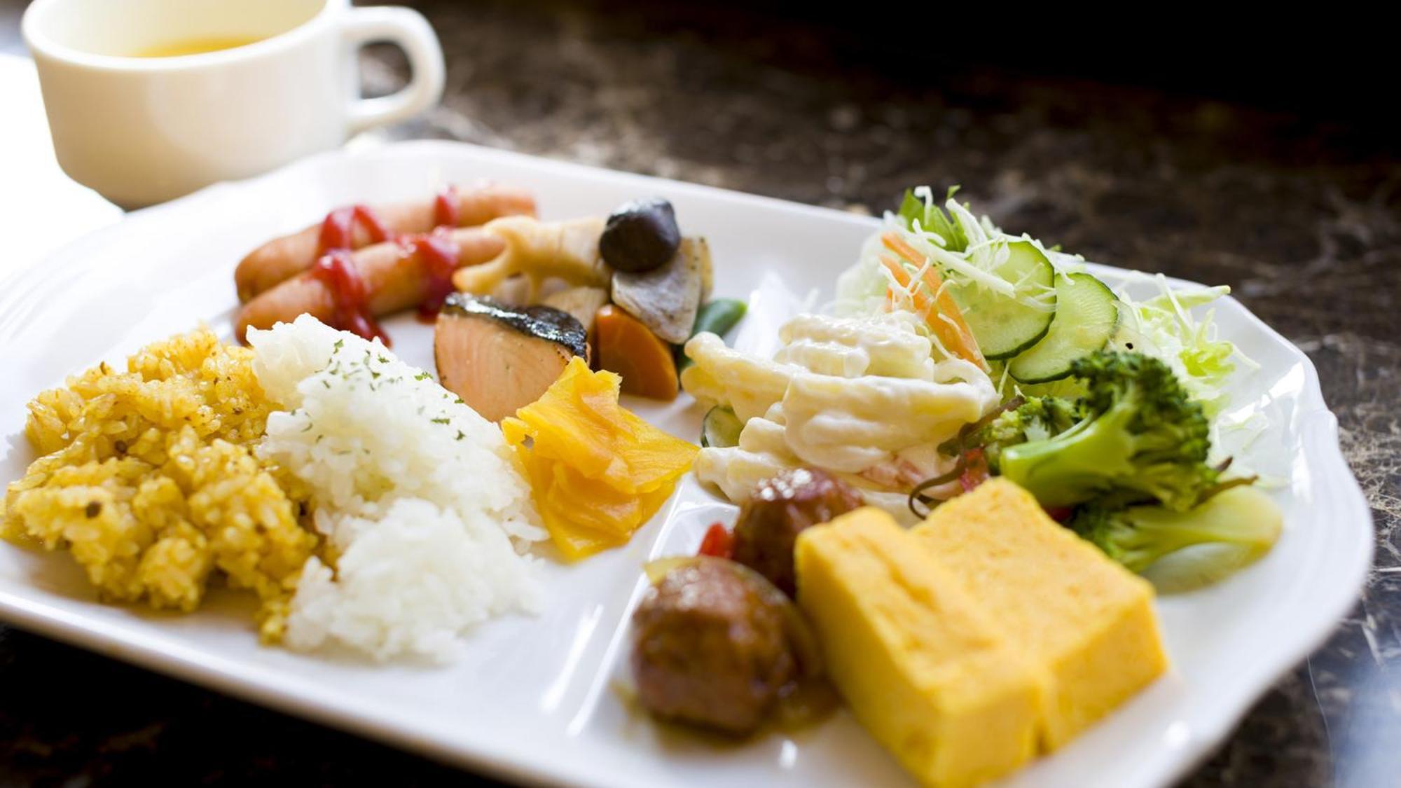 Toyoko Inn Okinawa Naha Asahibashi Ekimae מראה חיצוני תמונה