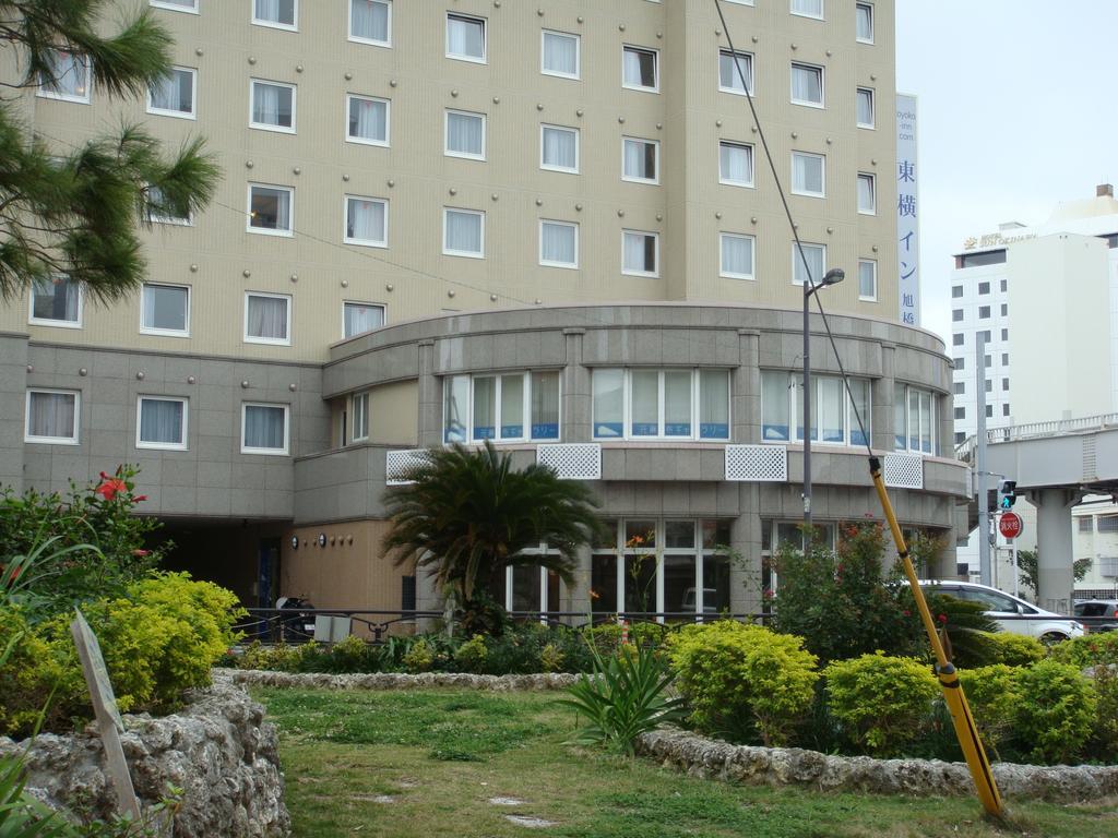 Toyoko Inn Okinawa Naha Asahibashi Ekimae מראה חיצוני תמונה